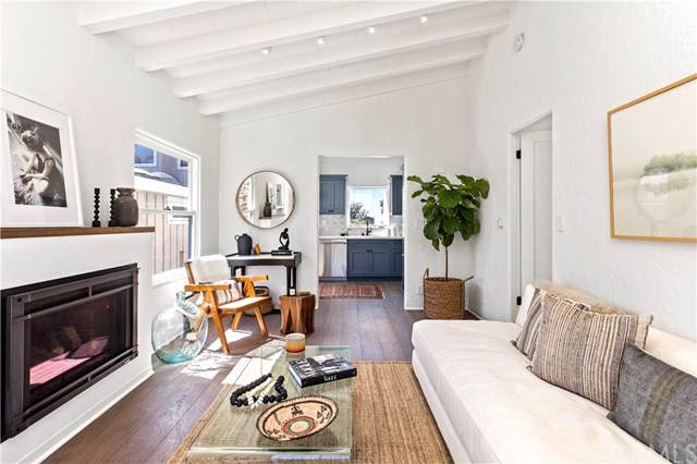 1045 Catalina - Photo 1