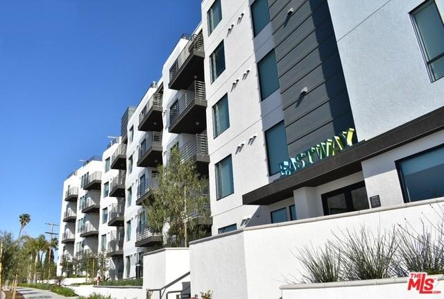 8740 La Tijera Boulevard - Photo 1