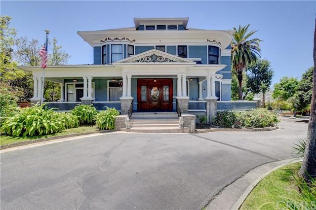 702 Center Street - Photo 1