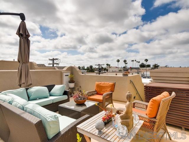 1056 Pearl St - Photo 1