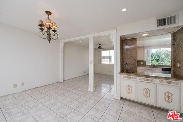 5420 Lindley Avenue - Photo 1