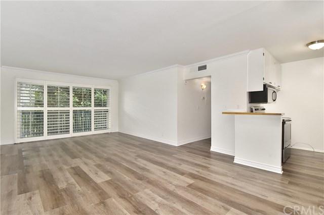 576 Bellflower Boulevard - Photo 1