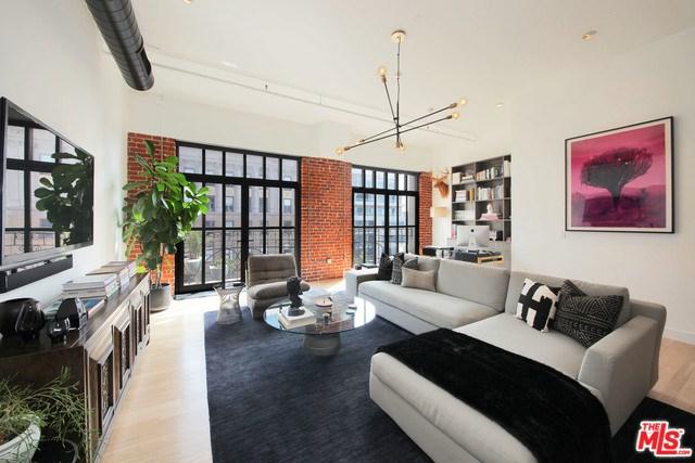 1645 Vine Street - Photo 1