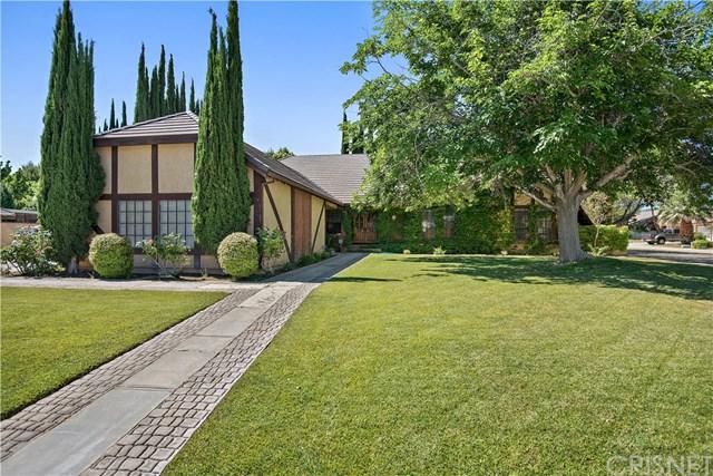 2736 Brentwood Drive - Photo 1