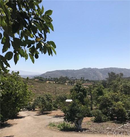 950 El Paseo - Photo 1