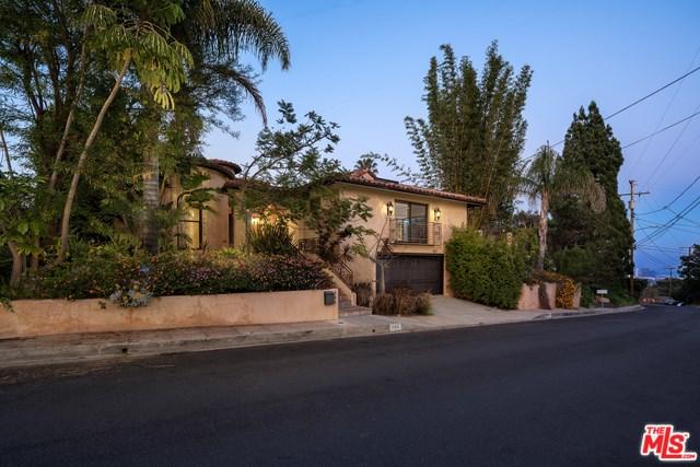 864 Teakwood Road - Photo 1