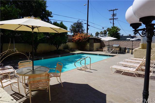 5143 Bakman Avenue - Photo 1