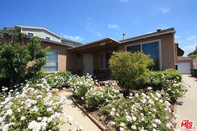 1518 Carmelina Avenue - Photo 1