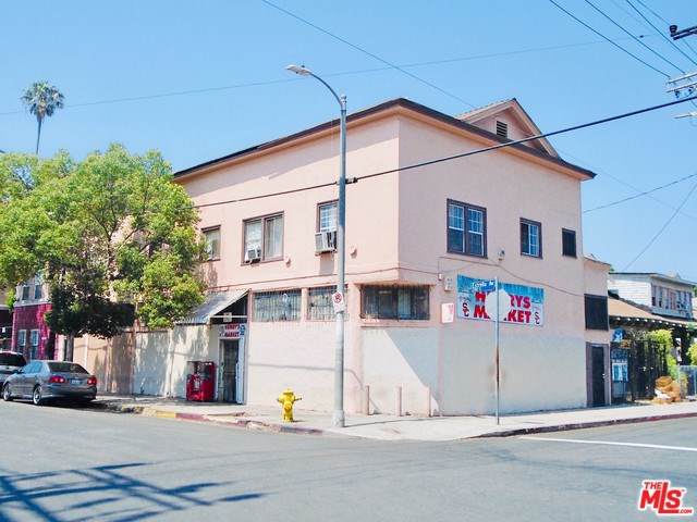 2101 Estrella Avenue - Photo 1