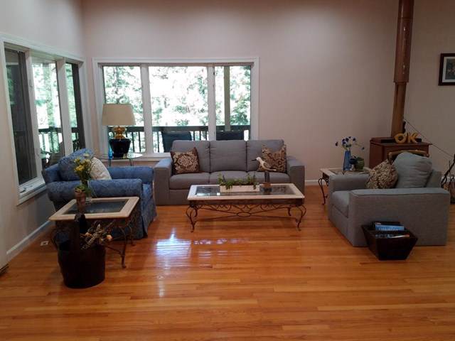 7360 Croy Road - Photo 1