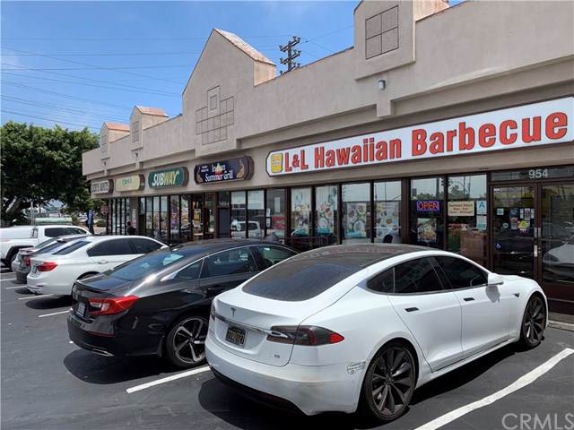 952 Main Street - Photo 1