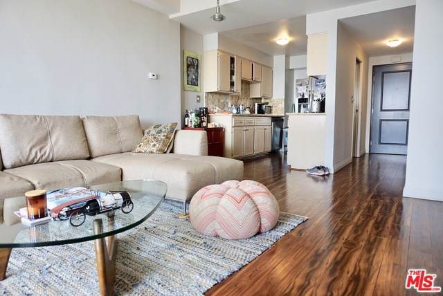 1155 La Cienega Boulevard - Photo 1