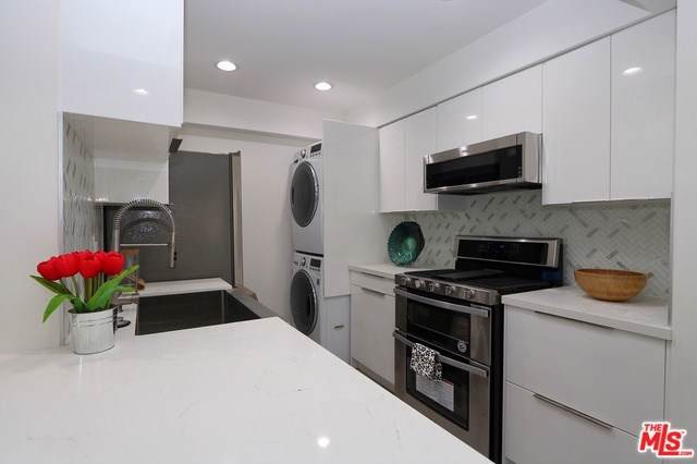 1425 12TH Street - Photo 1