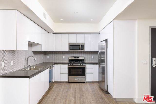 518 Gramercy - Photo 1
