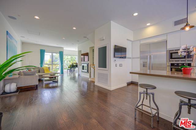 310 Washington Boulevard - Photo 1