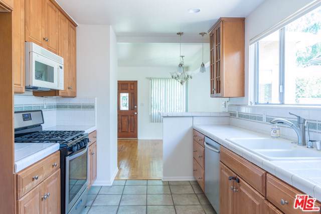 4430 Jasmine Avenue - Photo 1