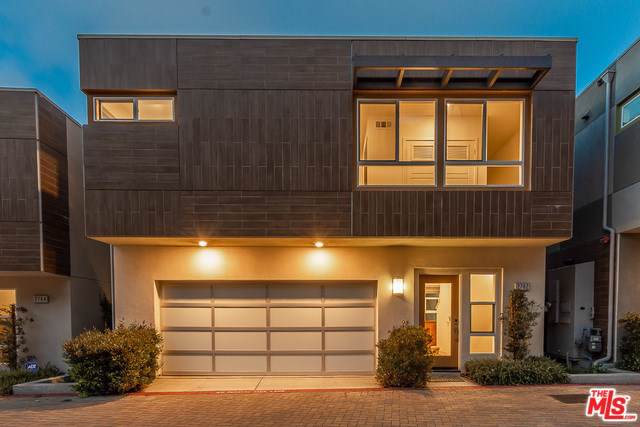 2762 Wright Lane - Photo 1