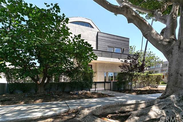 861 20th Street - Photo 1