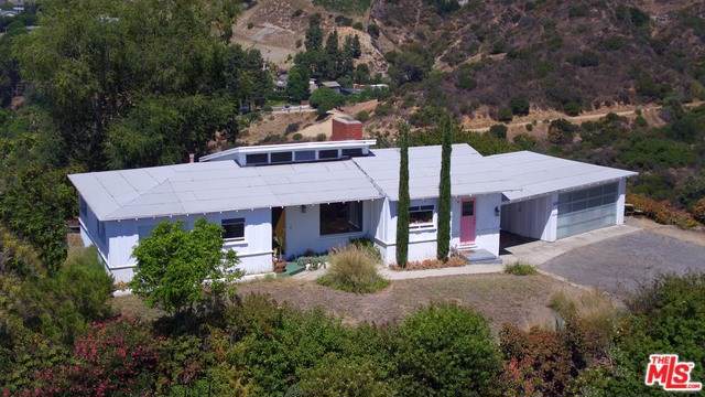 6258 Mulholland Highway - Photo 1