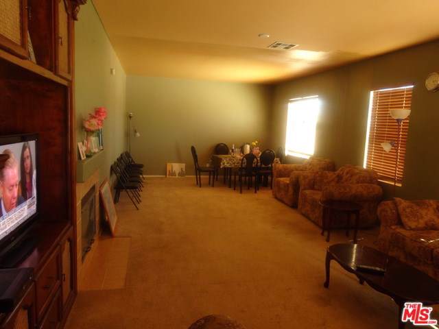 45313 Elm Avenue - Photo 1