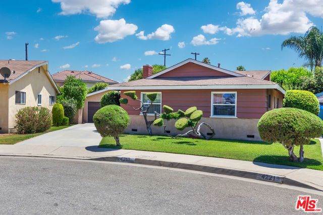 4218 Kerman Avenue - Photo 1