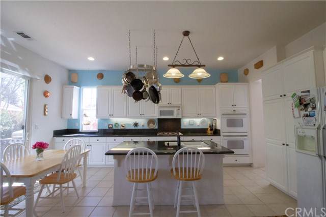 2618 Silverwood Way - Photo 1