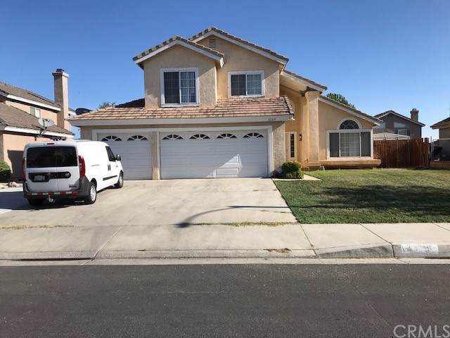 3329 Rollingridge Avenue - Photo 1