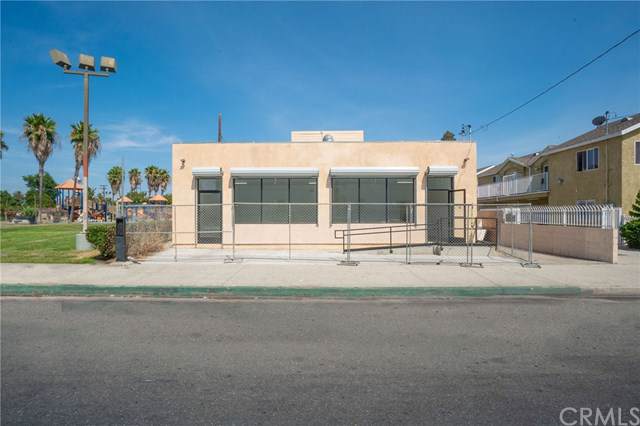 1800 Santa Fe Avenue - Photo 1