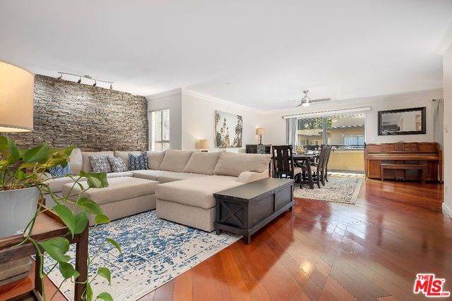 6736 Hillpark Drive - Photo 1