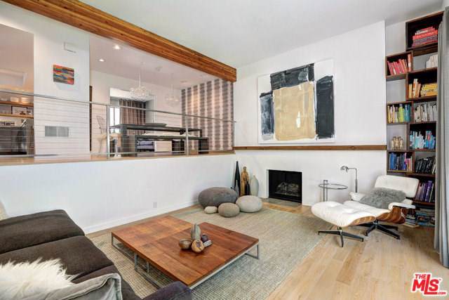 828 19TH Street - Photo 1