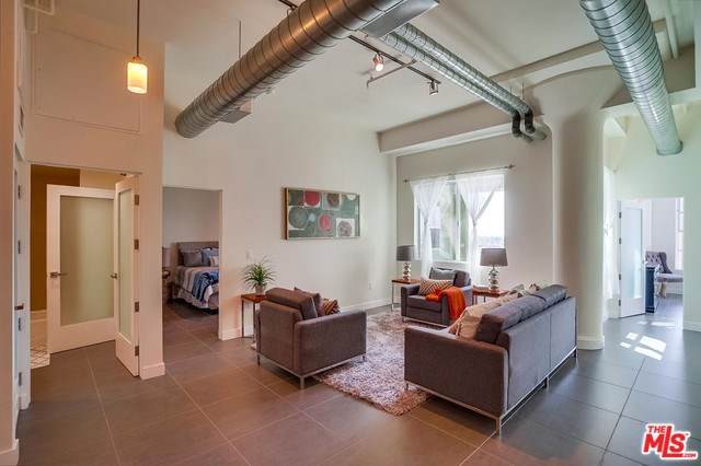 939 Broadway - Photo 1