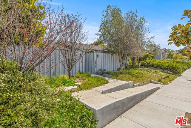 2812 Overland Avenue - Photo 1