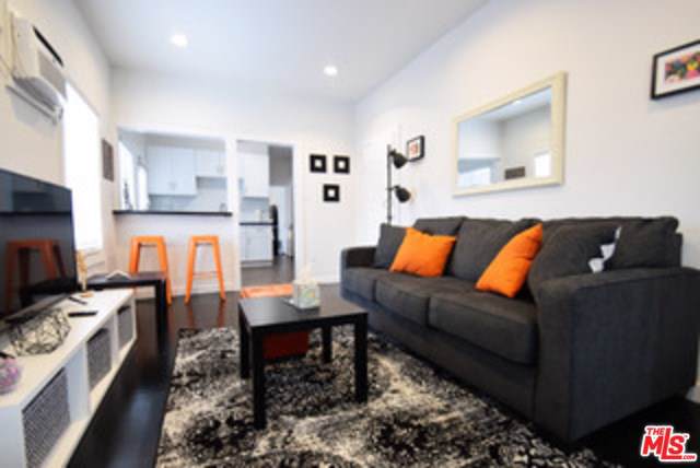 1806 Washington Way - Photo 1