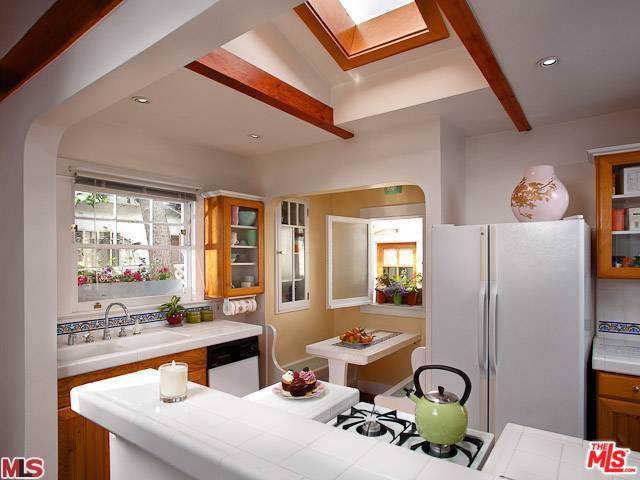 443 Grand - Photo 1