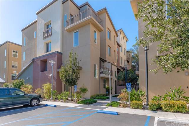 35 Waldorf - Photo 1