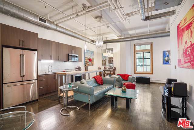 1645 Vine Street - Photo 1