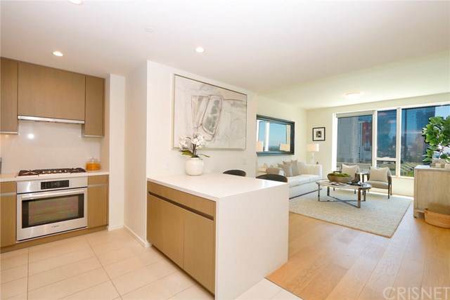 889 Francisco Street - Photo 1