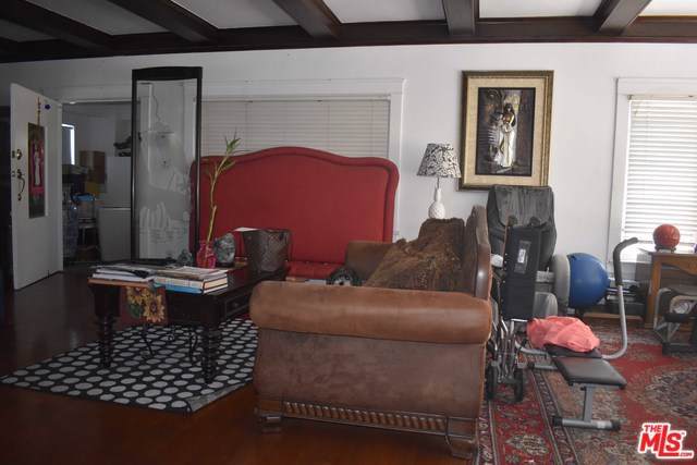 135 Commonwealth Avenue - Photo 1