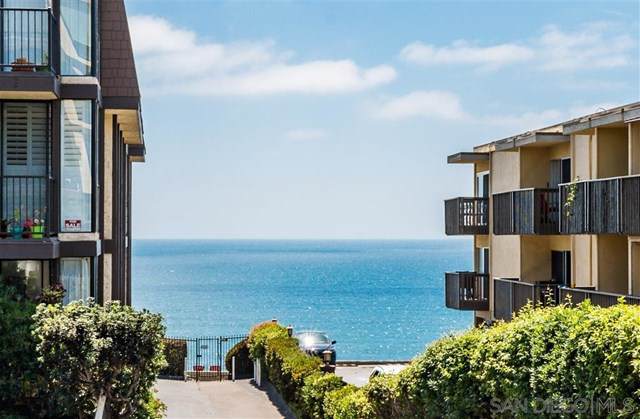 424 Stratford Court - Photo 1