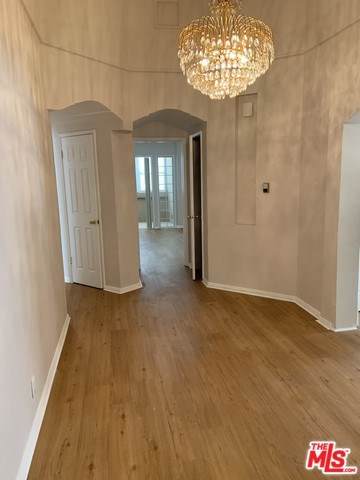 310 La Peer Drive - Photo 1
