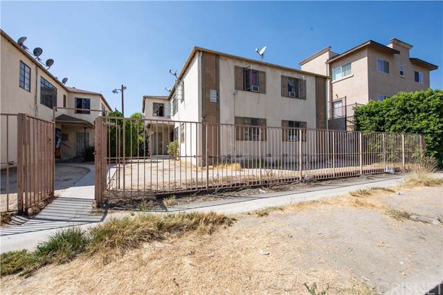 7323 Bakman Avenue - Photo 1