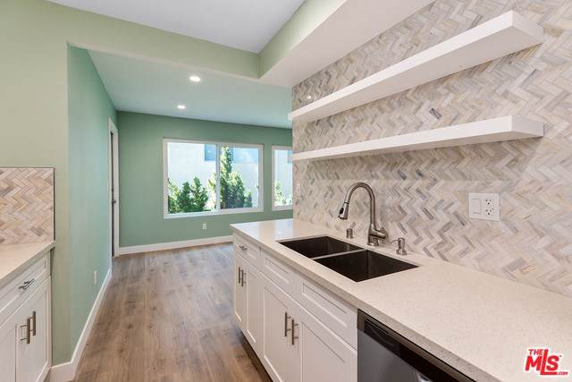 5412 Lindley Avenue - Photo 1