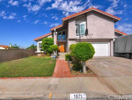 1571 Autumn Hill - Photo 1