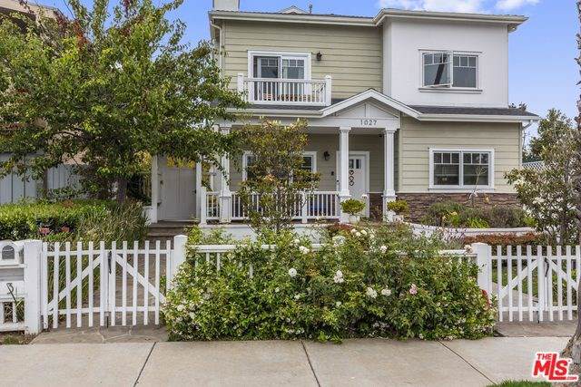 1027 21ST Street - Photo 1