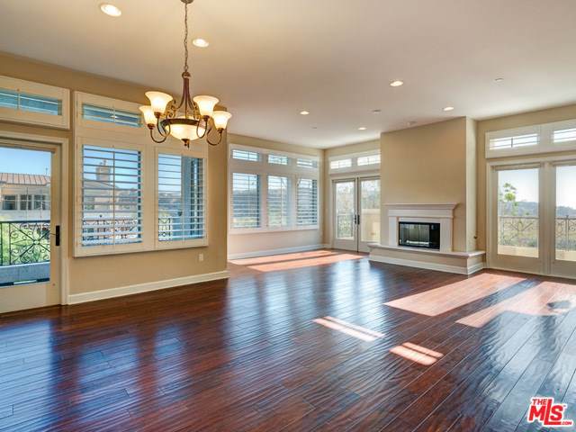 5721 Crescent - Photo 1