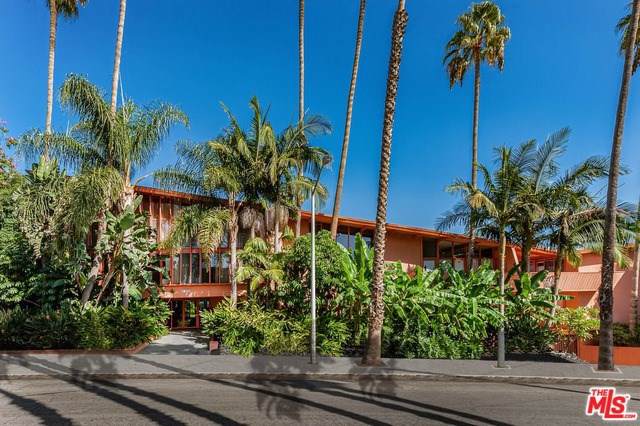 1400 Hayworth Avenue - Photo 1