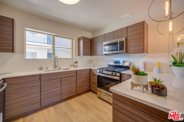 1124 Sherbourne Drive - Photo 1