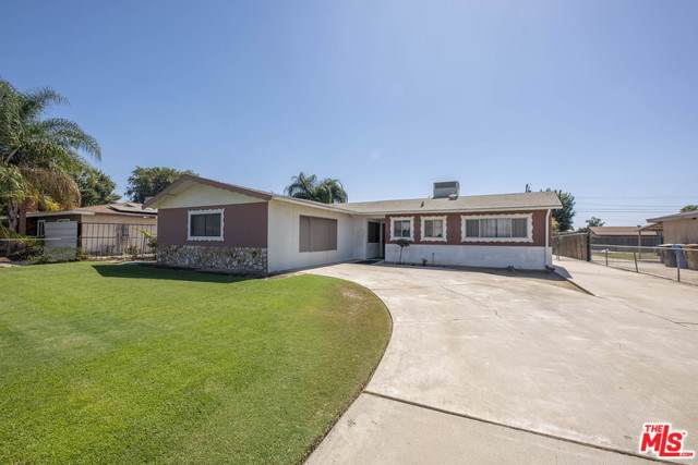 6605 Cedarcrest Avenue - Photo 1