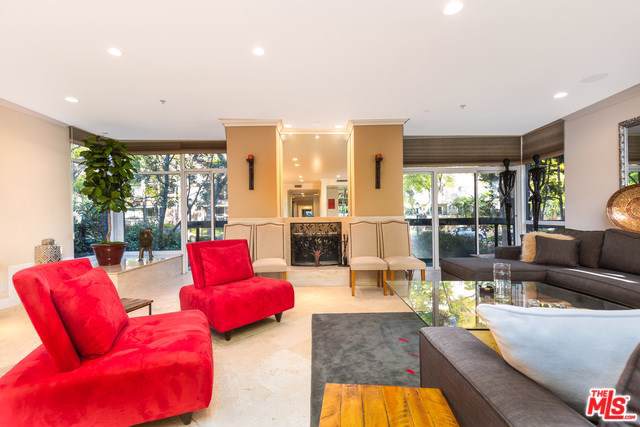 323 Palm Drive - Photo 1