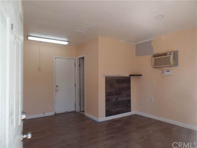 3737 Baldwin - Photo 1